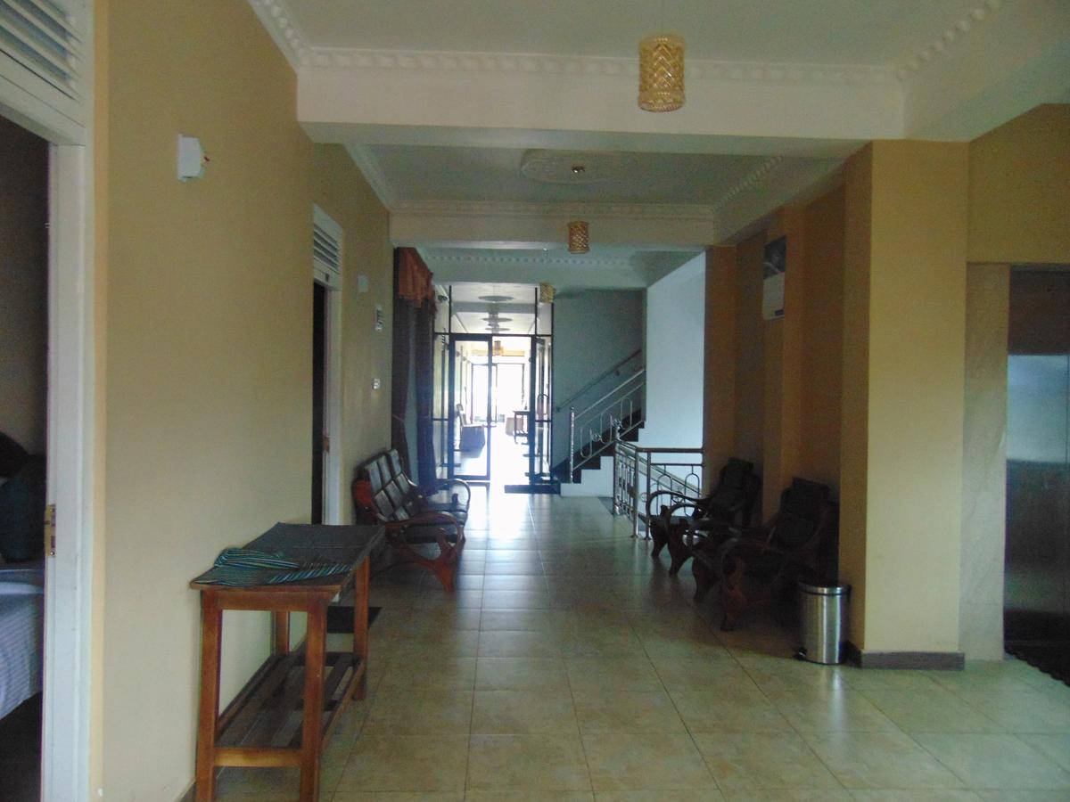 Sri Krishna Bhavan Hotel Hatton Exterior foto