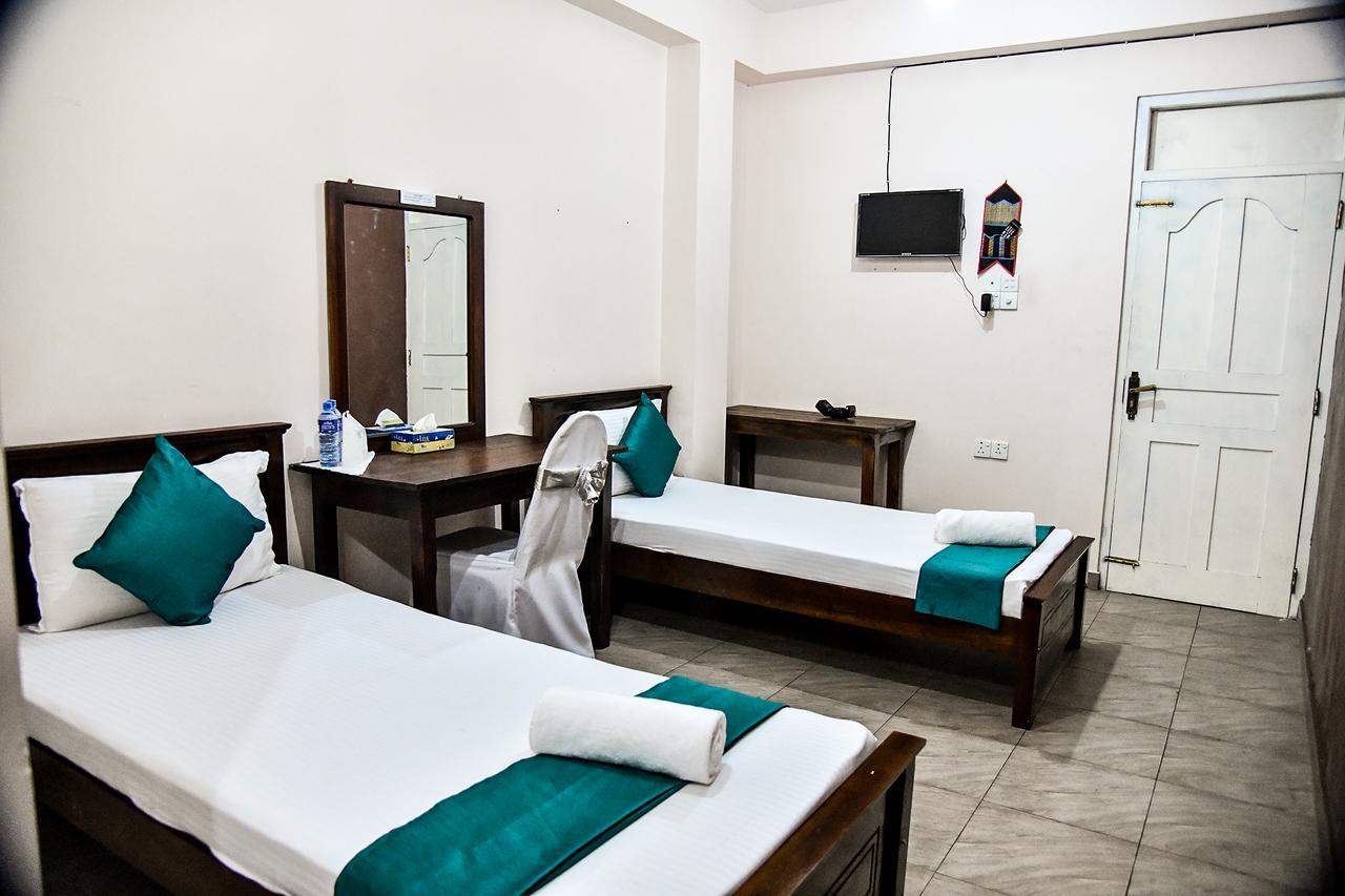 Sri Krishna Bhavan Hotel Hatton Exterior foto