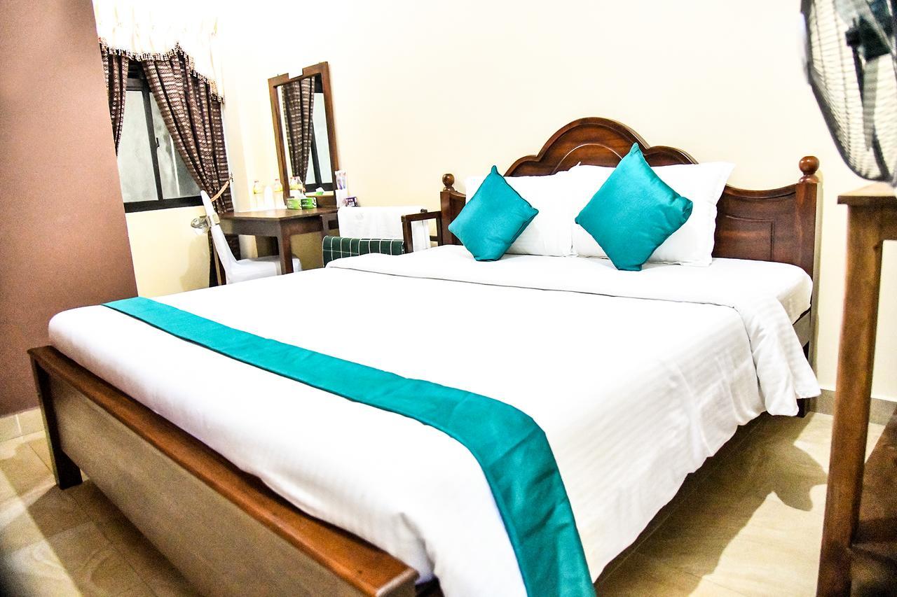 Sri Krishna Bhavan Hotel Hatton Exterior foto