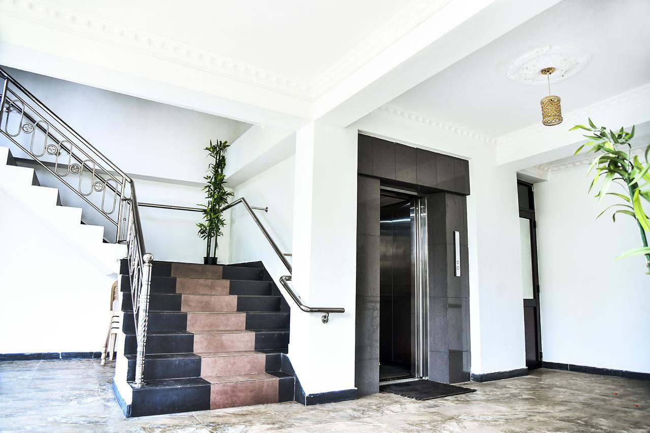 Sri Krishna Bhavan Hotel Hatton Exterior foto