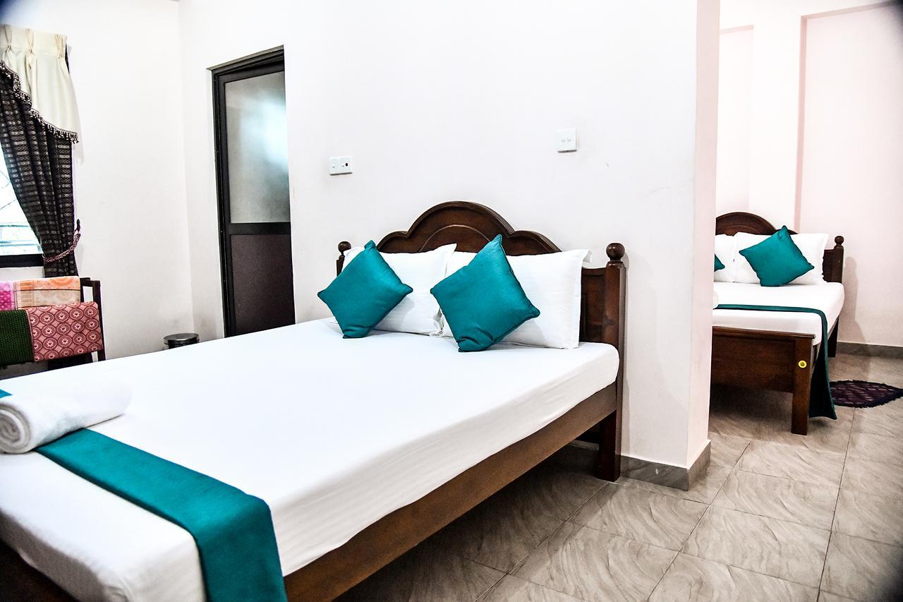 Sri Krishna Bhavan Hotel Hatton Exterior foto