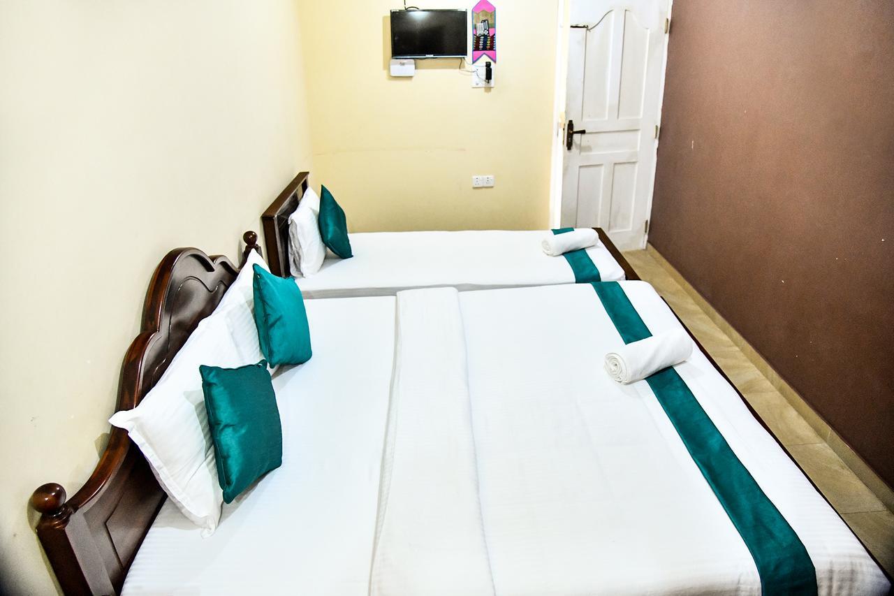 Sri Krishna Bhavan Hotel Hatton Exterior foto